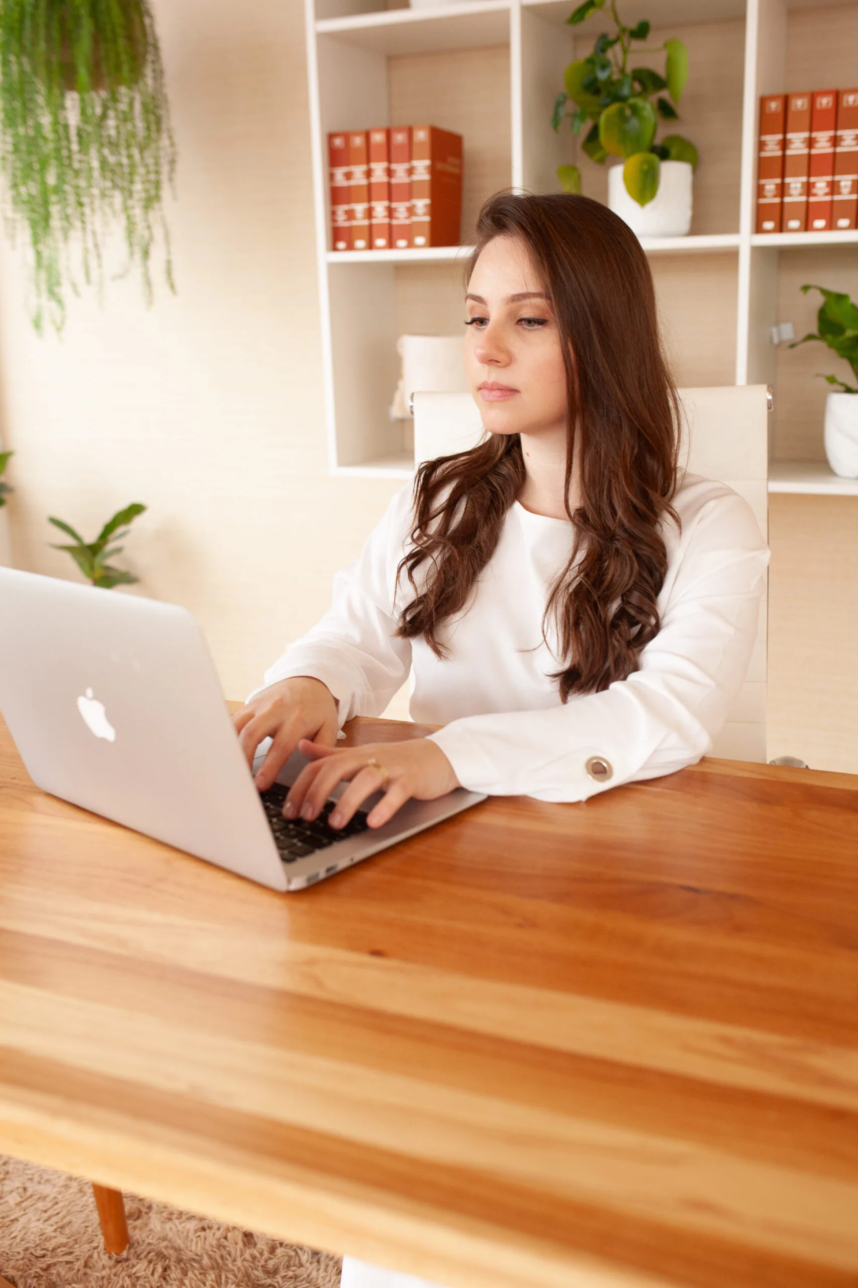 Doutora Paula Girotto especialista em Neurologia Infantil