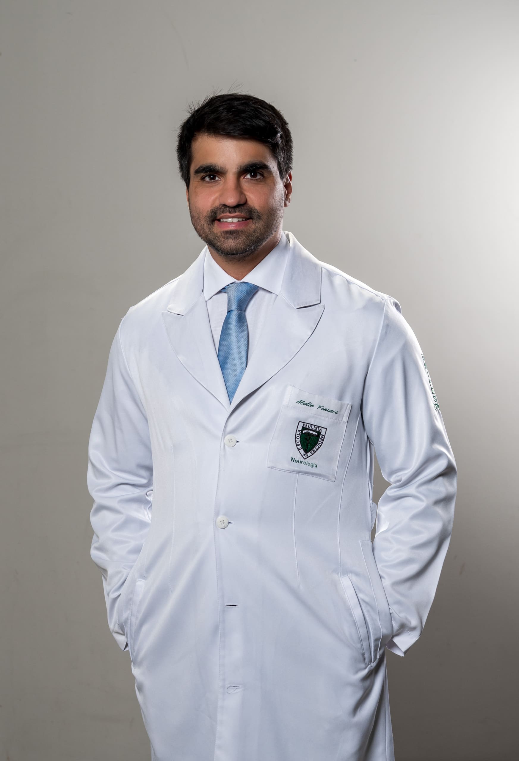 Doutor Alulin Fonseca Médico Especialista em Neurologia Infantil